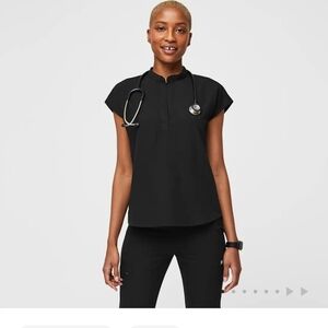 Figs Technical Collection Charcoal Top